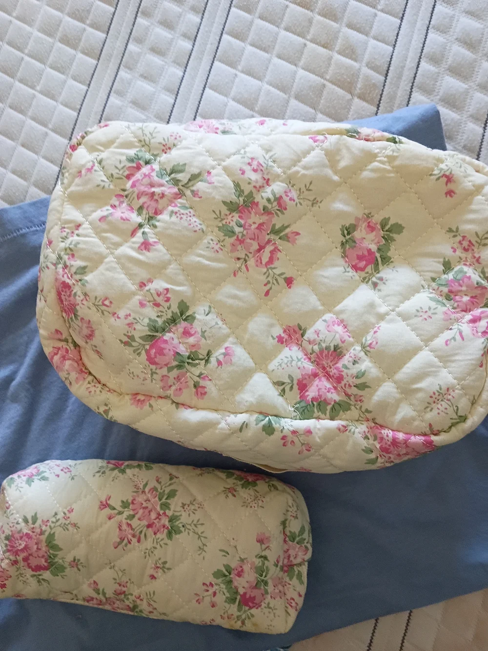 Floral Quilted Cosmetic Case Set - Cream with Pink Roses